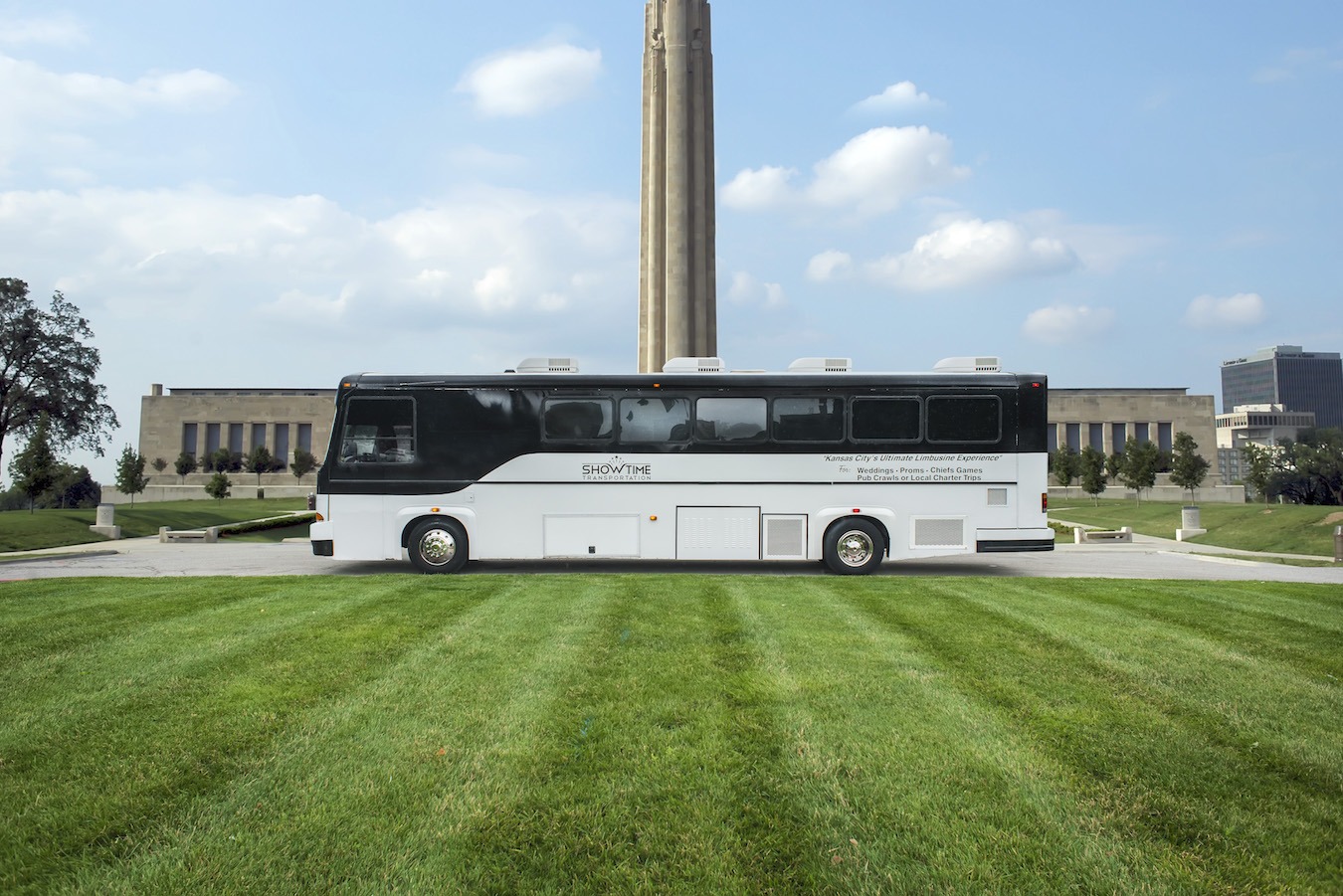 Kansas City Chiefs Tailgating Party Bus Packages